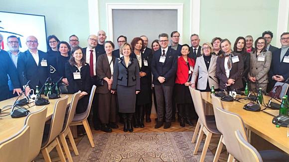 POChP kosztuje Polskę blisko 16 mld zł rocznie. Eksperci i parlamentarzyści apelują w Sejmie o pilne zmiany w pulmonologii