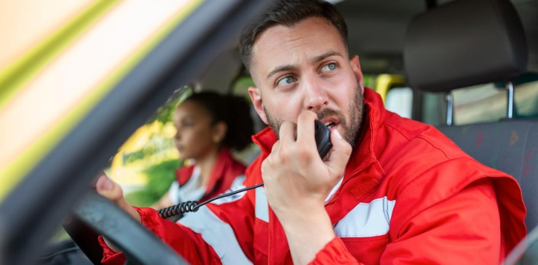 Czas dojazdu karetek przekracza obowiązujące normy. Mazowsze wzmacnia ratownictwo nowymi ambulansami i zespołami