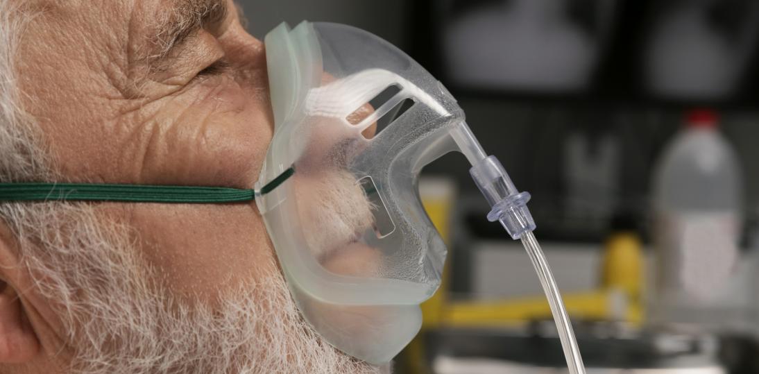 Tysiące chorych w Polsce oddychają dzięki respiratorom w domu. Bez zmian w finansowaniu świadczeń nowi pacjenci pozostaną na długo w szpitalach