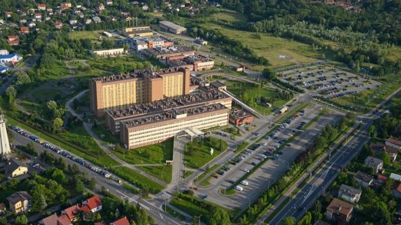 Bielski Szpital Wojewódzki inwestuje w bezpieczeństwo personelu. Ochrona przed promieniowaniem i przeciążeniami układu mięśniowo-szkieletowego