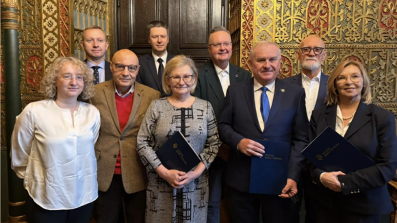 Trzy wiodące ośrodki łączą siły na rzecz poprawy leczenia nowotworów kości w Polsce