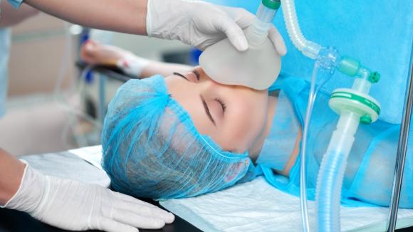 NRL przeciw wpisaniu anestezjologii na listę zawodów deficytowych. Spór o kadry i standardy bezpieczeństwa