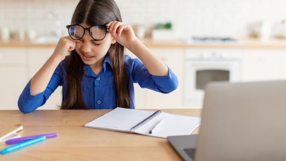 Krótkowzroczność kosztuje miliardy. Ekonomiczny wymiar kryzysu wzroku w Europie