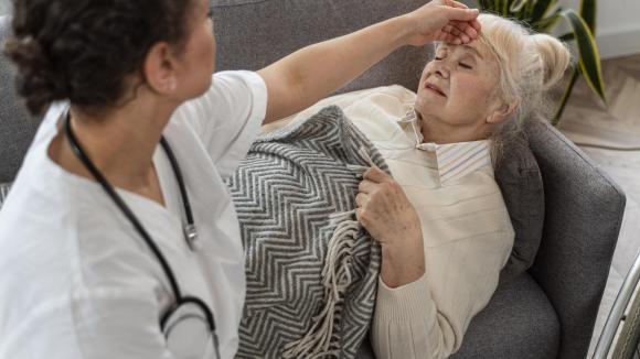 Eksperci: po infekcji grypowej częściej się zdarzają zawały serca i udary mózgu