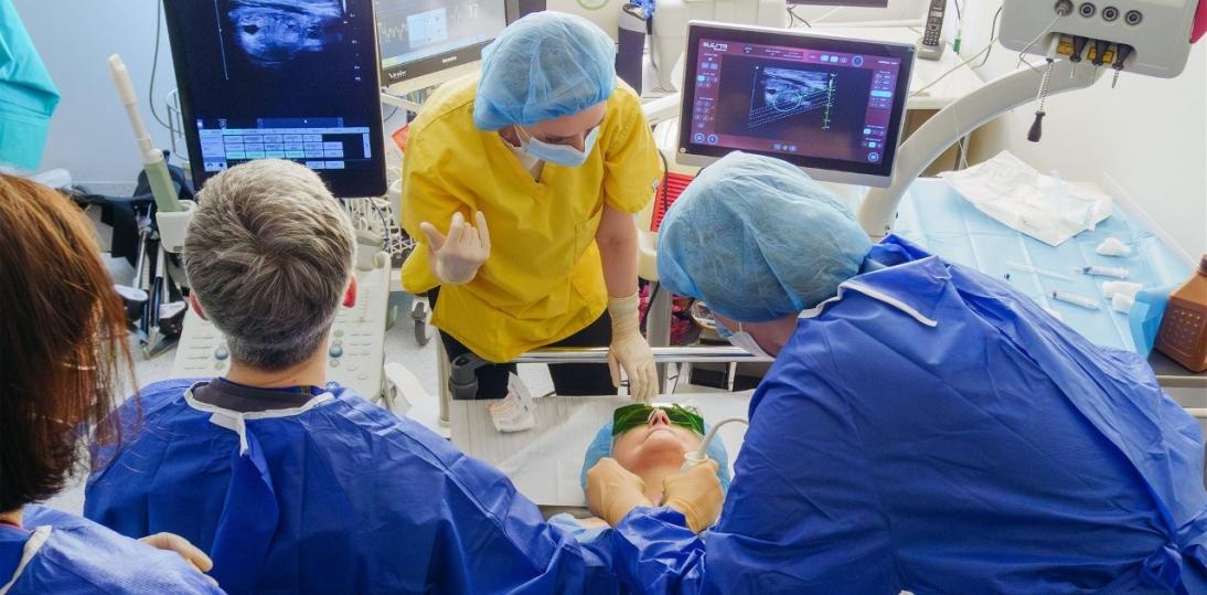 Termoablacja zamiast skalpela. Nowa metoda leczenia guzków tarczycy wchodzi do praktyki klinicznej