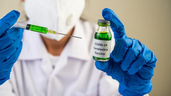 UE: uzgodniono zakup 300 mln dawek szczepionek na koronawirusa
