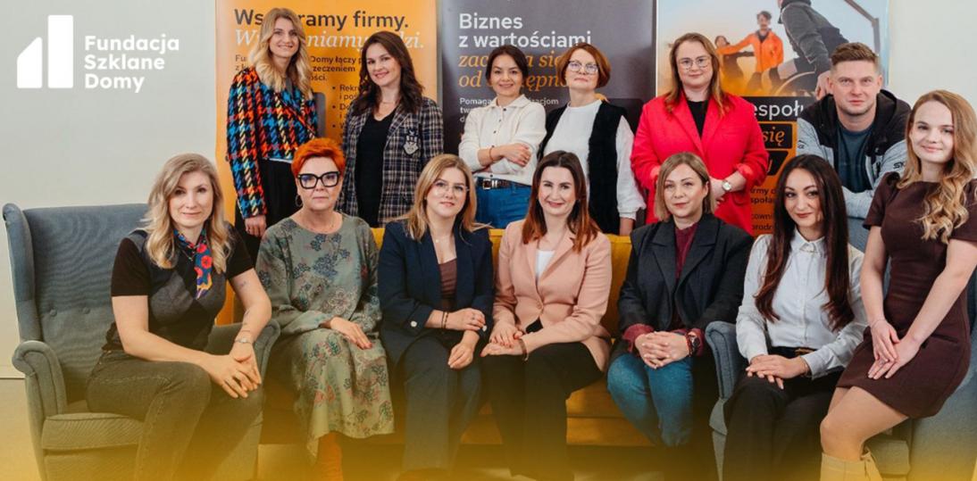 “Podwójna niewidzialność”. Dyskryminacja kobiet na rynku pracy to nadal problem