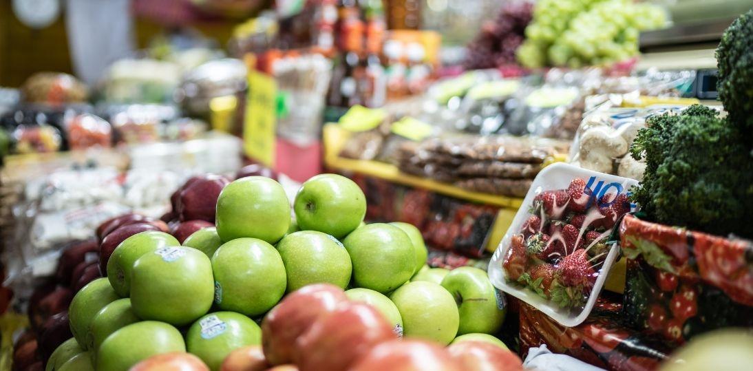 Czy zdrowa żywność staje się towarem luksusowym? Między jakością, ceną a systemem, który premiuje skalę