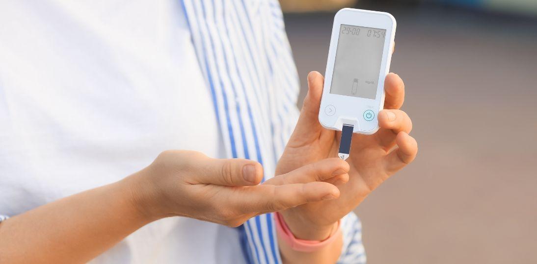 Ciągłe monitorowanie glukozy zwiększa skuteczność leczenia cukrzycy typu 2. Potwierdzają to najnowsze wyniki badań