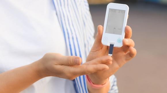Ciągłe monitorowanie glukozy zwiększa skuteczność leczenia cukrzycy typu 2. Potwierdzają to najnowsze wyniki badań