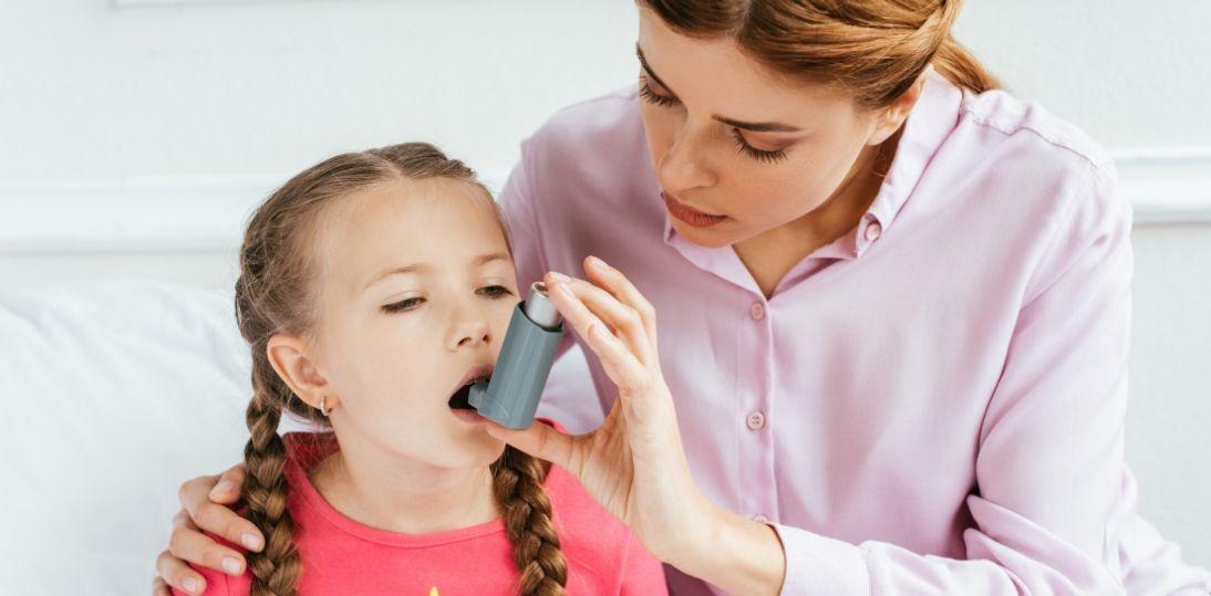 Bardzo wysoka prenatalna ekspozycja na PFAS może zwiększać ryzyko astmy u dzieci