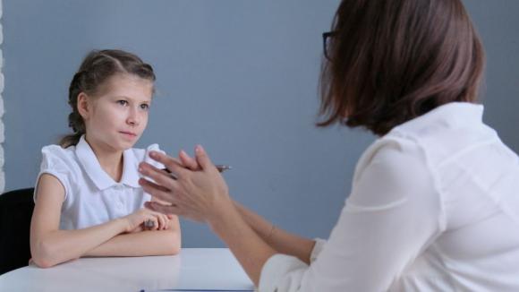 Szkolna opieka zdrowotna działa tylko na papierze. Raport NIK pokazuje systemowe pęknięcia