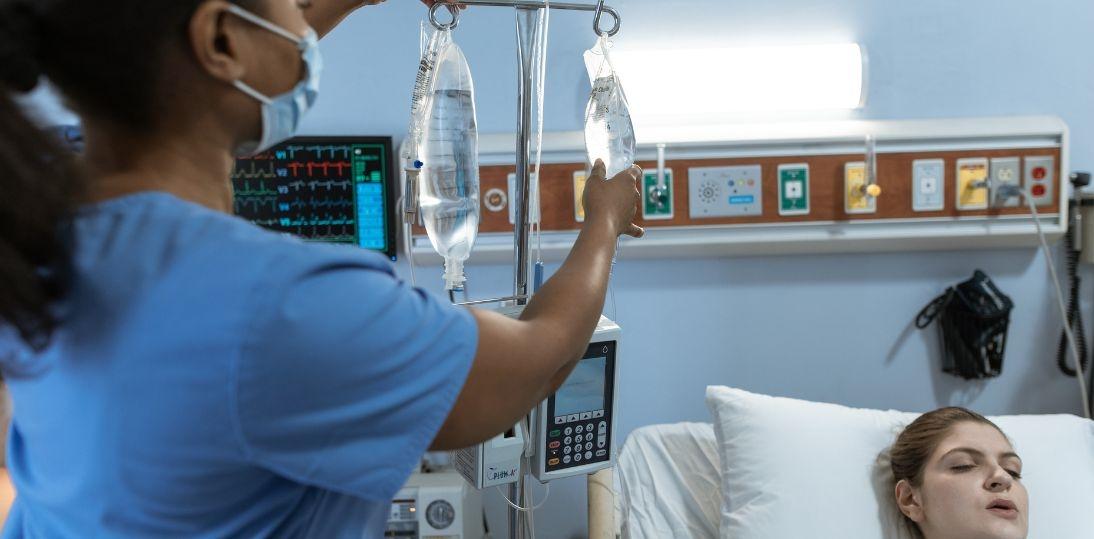 Między empatią a systemem. 12 maja obchodzimy Międzynarodowy Dzień Pielęgniarek i Położnych
