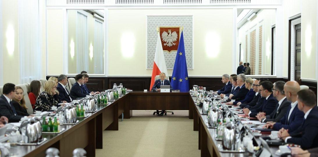 Rząd przyjął „Lex Szarlatan”. Nowe przepisy mają chronić pacjentów przed pseudomedycyną i dezinformacją