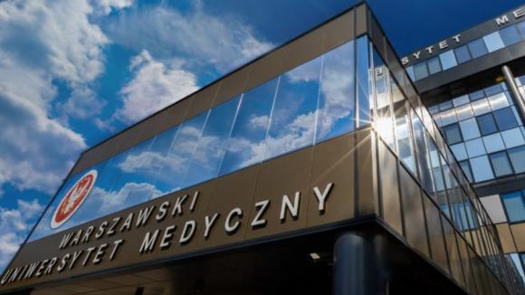 Warszawski Uniwersytet Medyczny awansował w światowym rankingu CWUR 2026. WUM wśród najlepszych 4,3 proc. uczelni na świecie