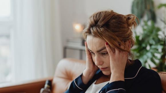Migrena to nie tylko ból głowy. Choroba neurologiczna odbiera milionom Polaków normalne życie