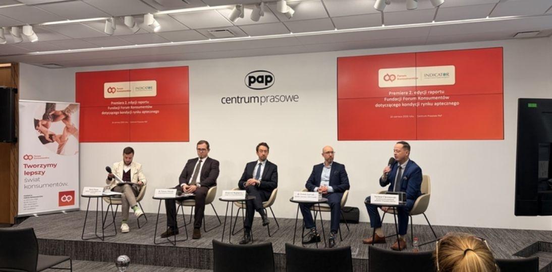 Raport Forum Konsumentów: pacjenci płacą więcej za leki przez brak konkurencji na rynku aptek