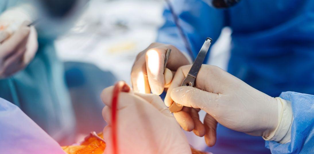 Katowice/ Neurochirurdzy wykonali u 15-latki zabieg rewaskularyzacji mózgu po udarze