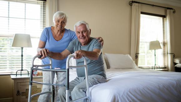 Polscy seniorzy potrzebują kompleksowej opieki