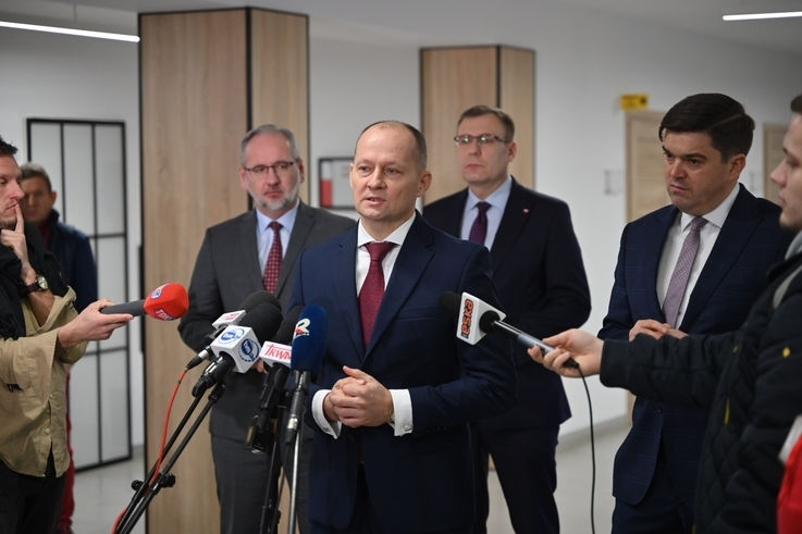 Polfa Tarchomin zwiększa produkcję podstawowych leków z związku z epidemią grypy w Polsce