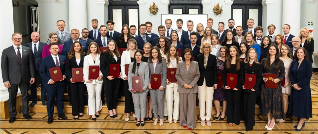 Stypendia Ministra Zdrowia dla studentów uczelni medycznych