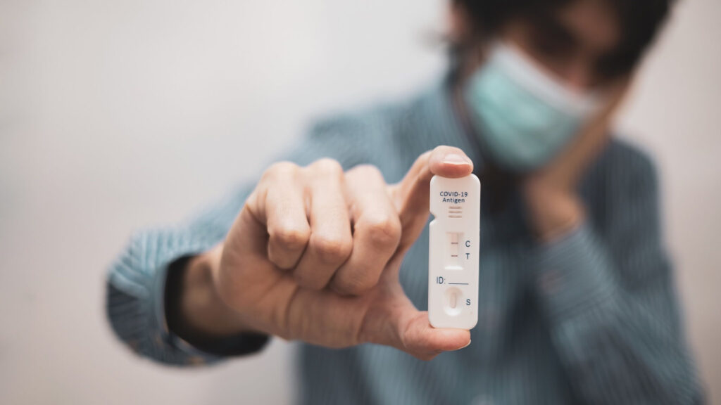Widmo COVID-19 wciąż paraliżuje życie pacjentów z chorobami onkologicznymi oraz po transplantacjach