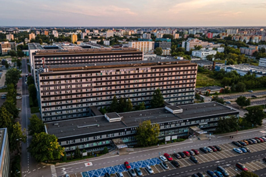 Szpital na Banacha kończy 50 lat. Pół wieku przełomów w polskiej medycynie