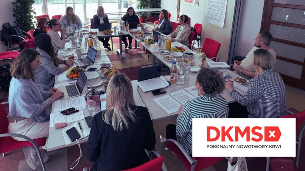 Znamy laureatów 4. edycji Dotacji Fundacji DKMS. 21 organizacji pozarządowych otrzyma łącznie blisko 1,4 mln zł dotacji na wsparcie psychologiczne pacjentów hematoonkologicznych