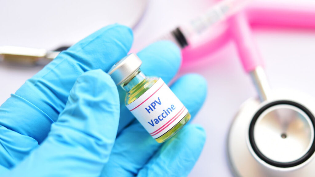 Mała popularność szczepień przeciw HPV – skorzystało z nich tylko 20 proc. docelowej populacji