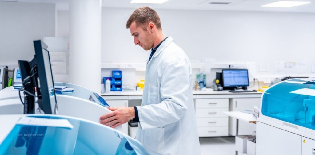 CAR-T wychodzi poza hematoonkologię. Terapie komórkowe są projektowane także dla chorób autoimmunologicznych i zakażeń przewlekłych