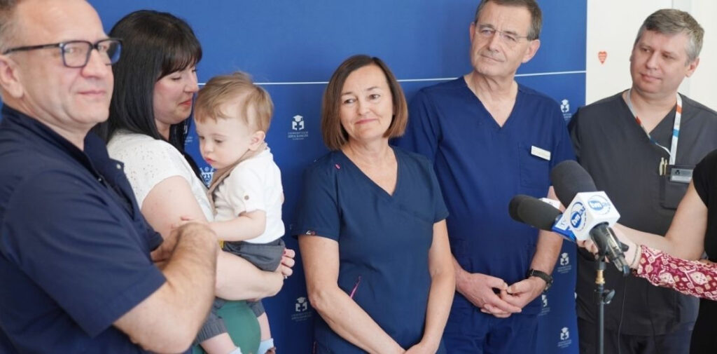 Rodzice szukali pomocy na całym świecie. Operację przeprowadzono we Wrocławiu