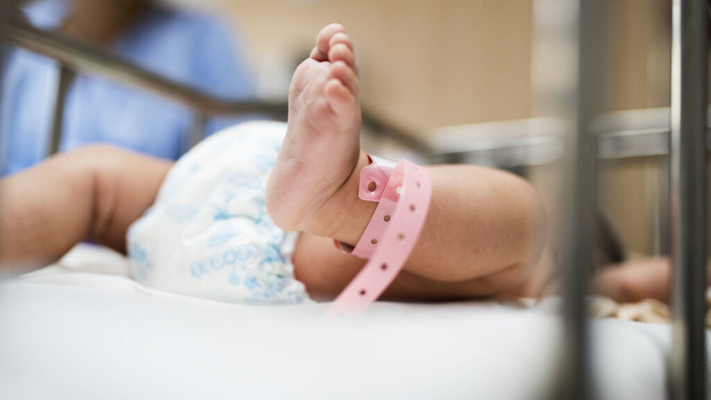 Ponad 3000 rodzin skorzystało z przełomowych przepisów. Mija rok od wejścia w życie ustawy dla rodziców wcześniaków i hospitalizowanych noworodków