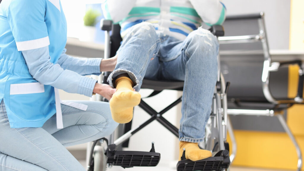 Rehabilitacja onkologiczna dzieci i młodzieży – jakie sposoby sprawdzają się w pracy z małymi dziećmi, a jakie z nastolatkami?