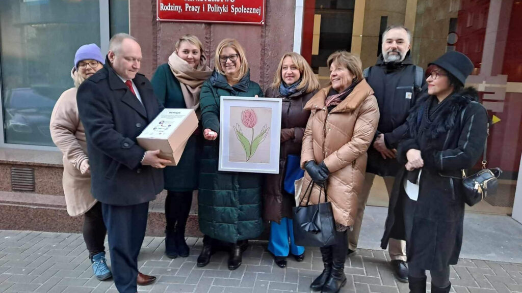 Petycja w sprawie urlopów macierzyńskich matek wcześniaków już w MRPiPS