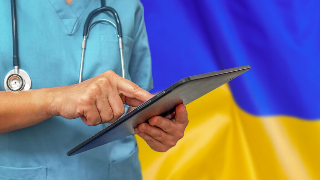 Ukraina: więcej klinik mobilnych przy linii frontu