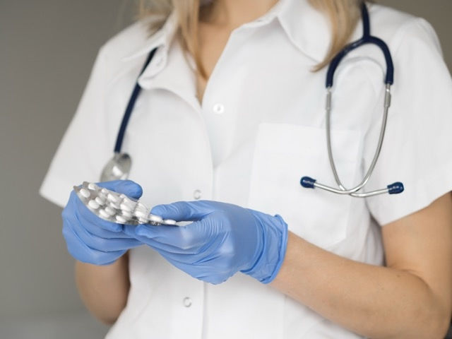 Światowy Tydzień Wiedzy o Antybiotykach (WAAW): wspólny głos w walce z cichą pandemią