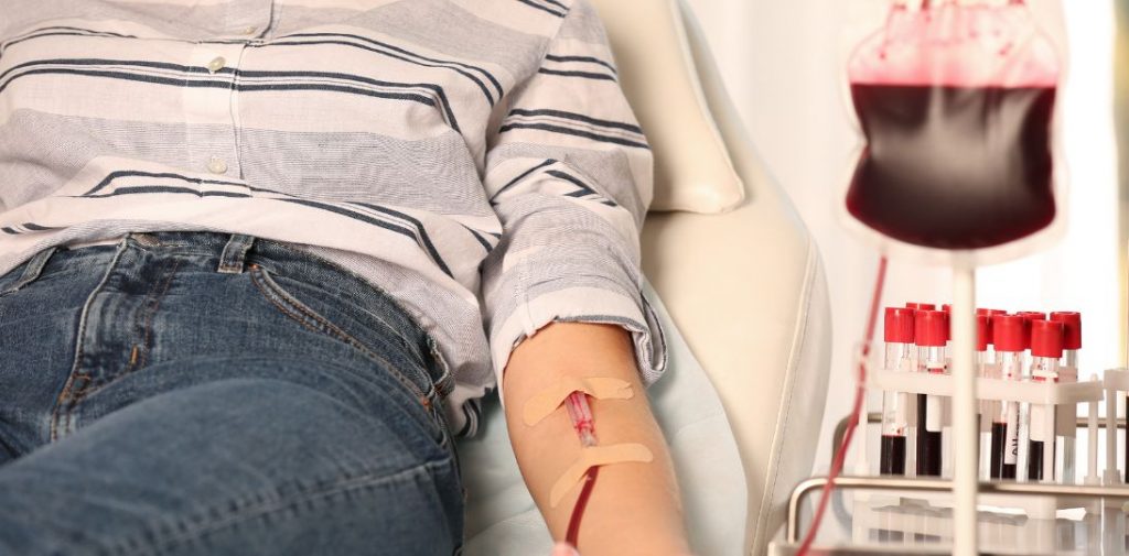 Coraz więcej centrów krwiodawstwa ze stratą. Ministerstwo Zdrowia szykuje podwyżkę opłat za krew