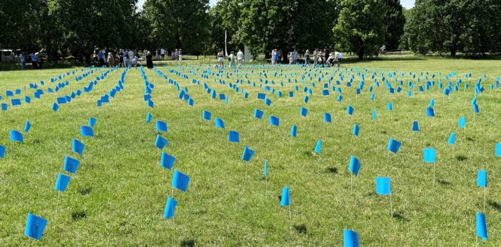 800 flag na poznańskiej Cytadeli i walka o sto żyć: Światowy Dzień ALS w Polsce