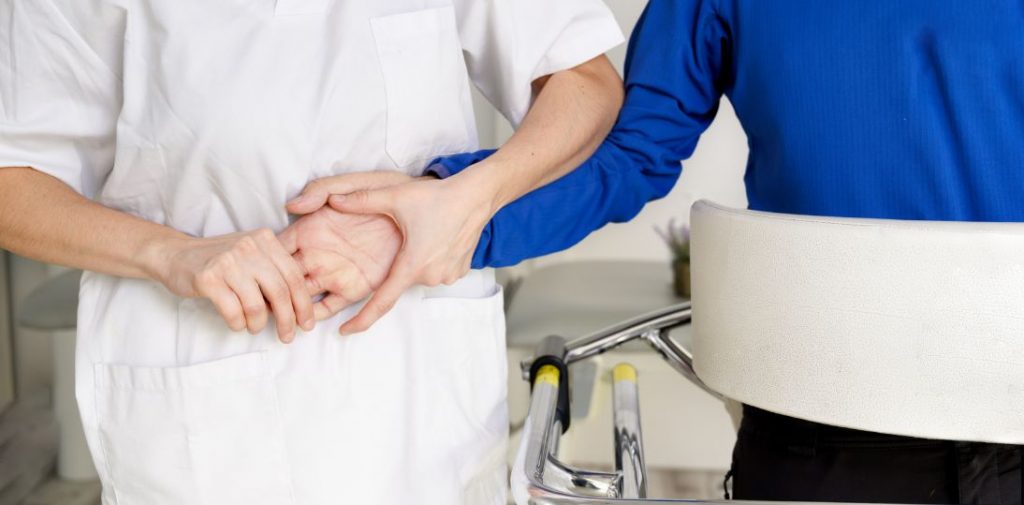 Praca związana z ekspozycją na pestycydy zwiększa ryzyko poważnej choroby neurologicznej u mężczyzn