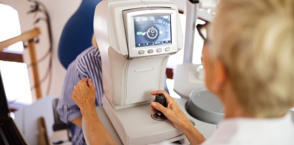 Robot pomoże okulistom w terapiach genowych. Polski system ma działać z precyzją mikrometrów