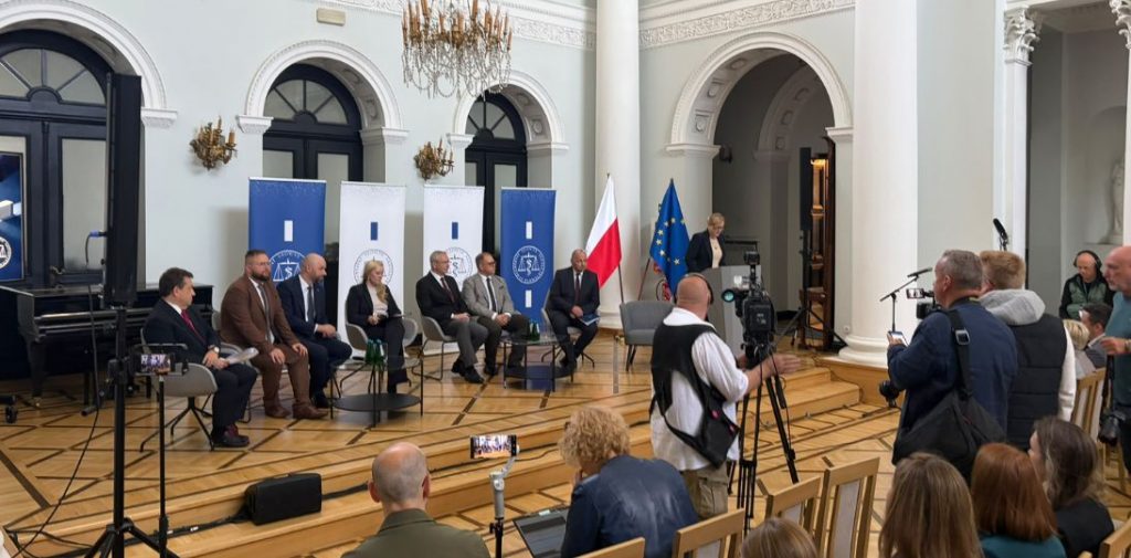Nielegalny wywóz leków z Polski. Jak odwrócony łańcuch dystrybucji wpływa na dostępność leków?