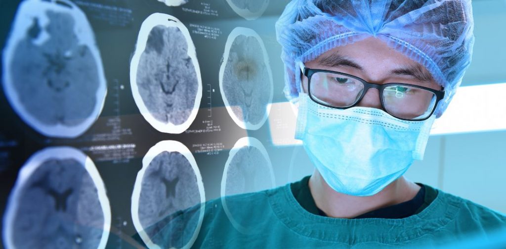 Pierwsza w Polsce operacja wspomagająca leczenie choroby Alzheimera. Innowacyjny zabieg odbędzie się w Słupsku